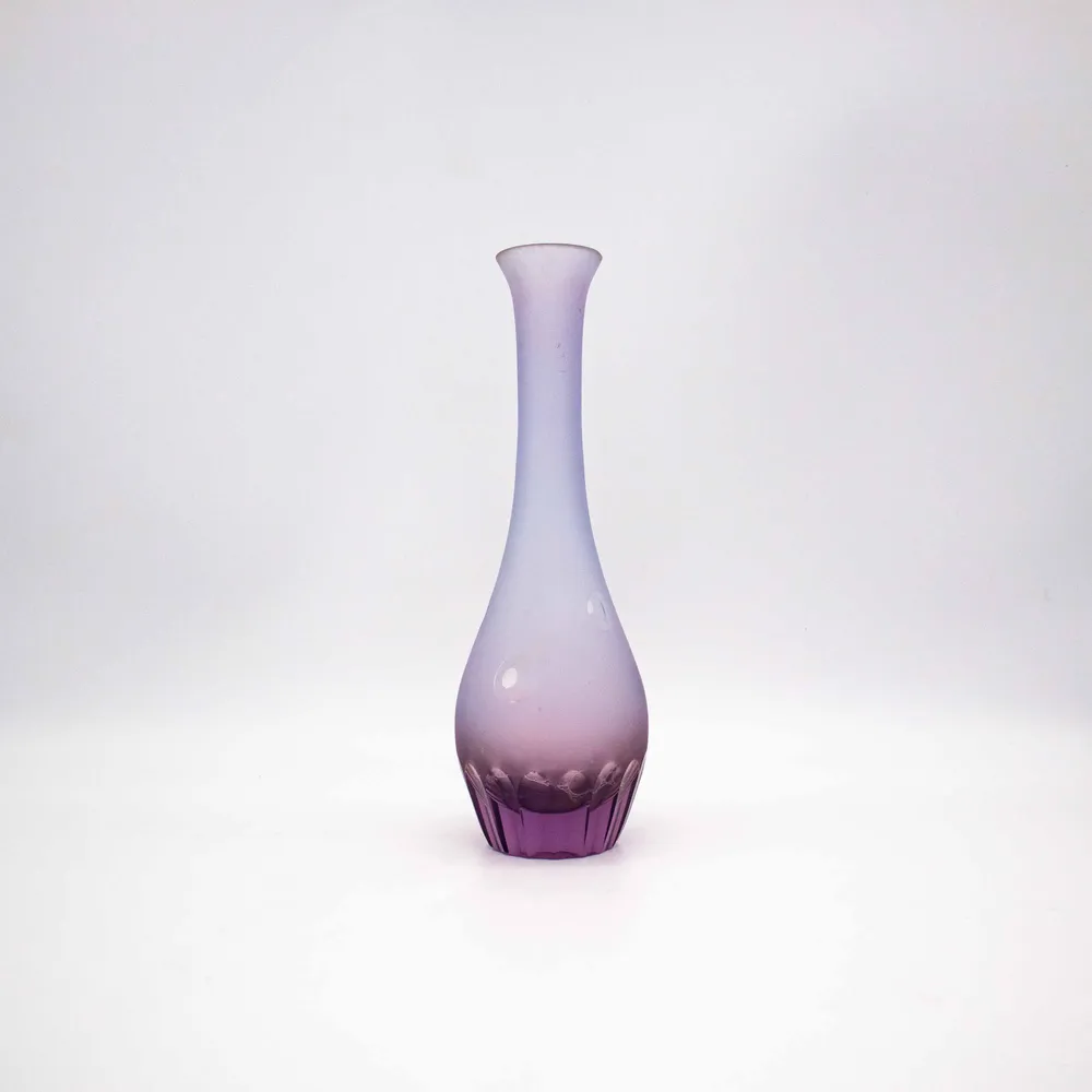 Vintage lila Vase aus Neodymium Glas