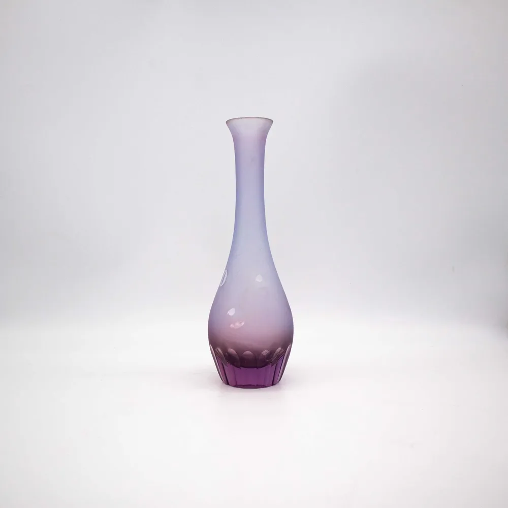 Vintage lila Vase aus Neodymium Glas
