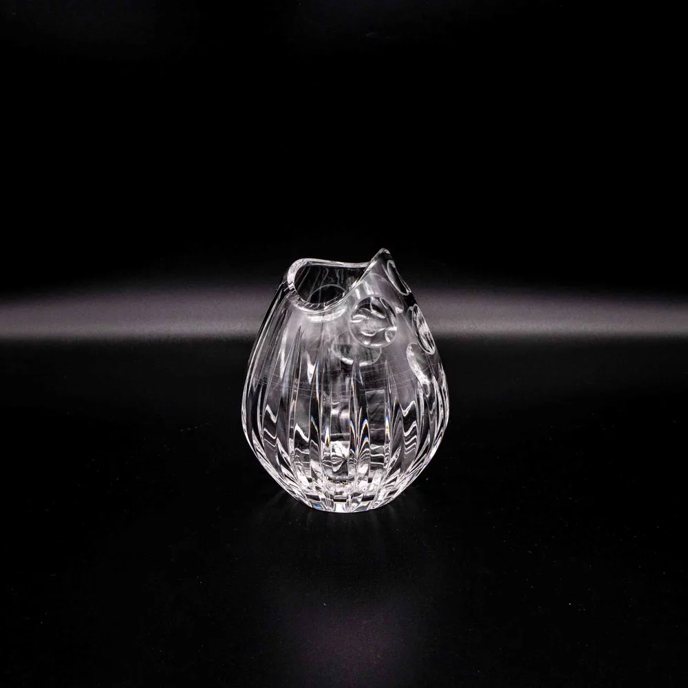 Vintage Vase aus Glas, geschliffen, makellos