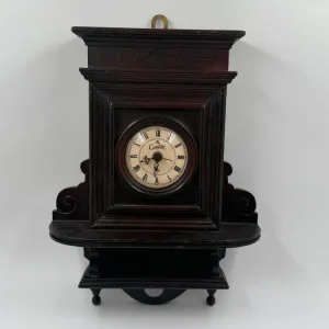 Vintage Wanduhr Camelot Quarz mit römischen Ziffern von Camelot