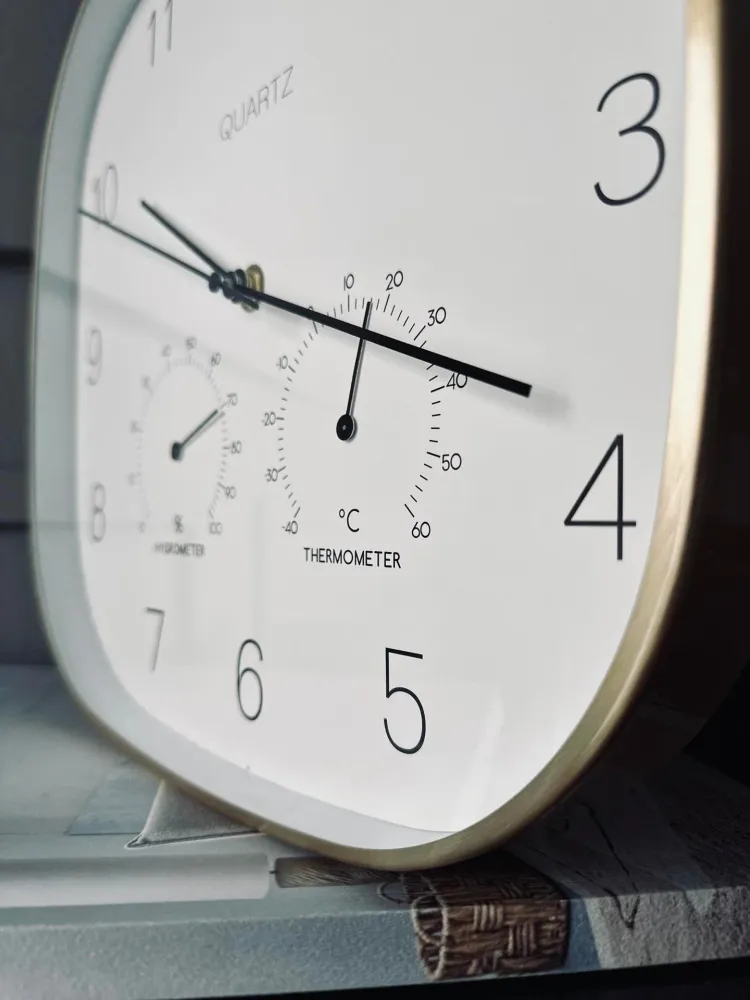 Wanduhr