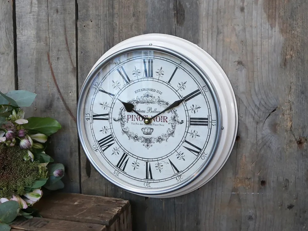 Wanduhr / Uhr