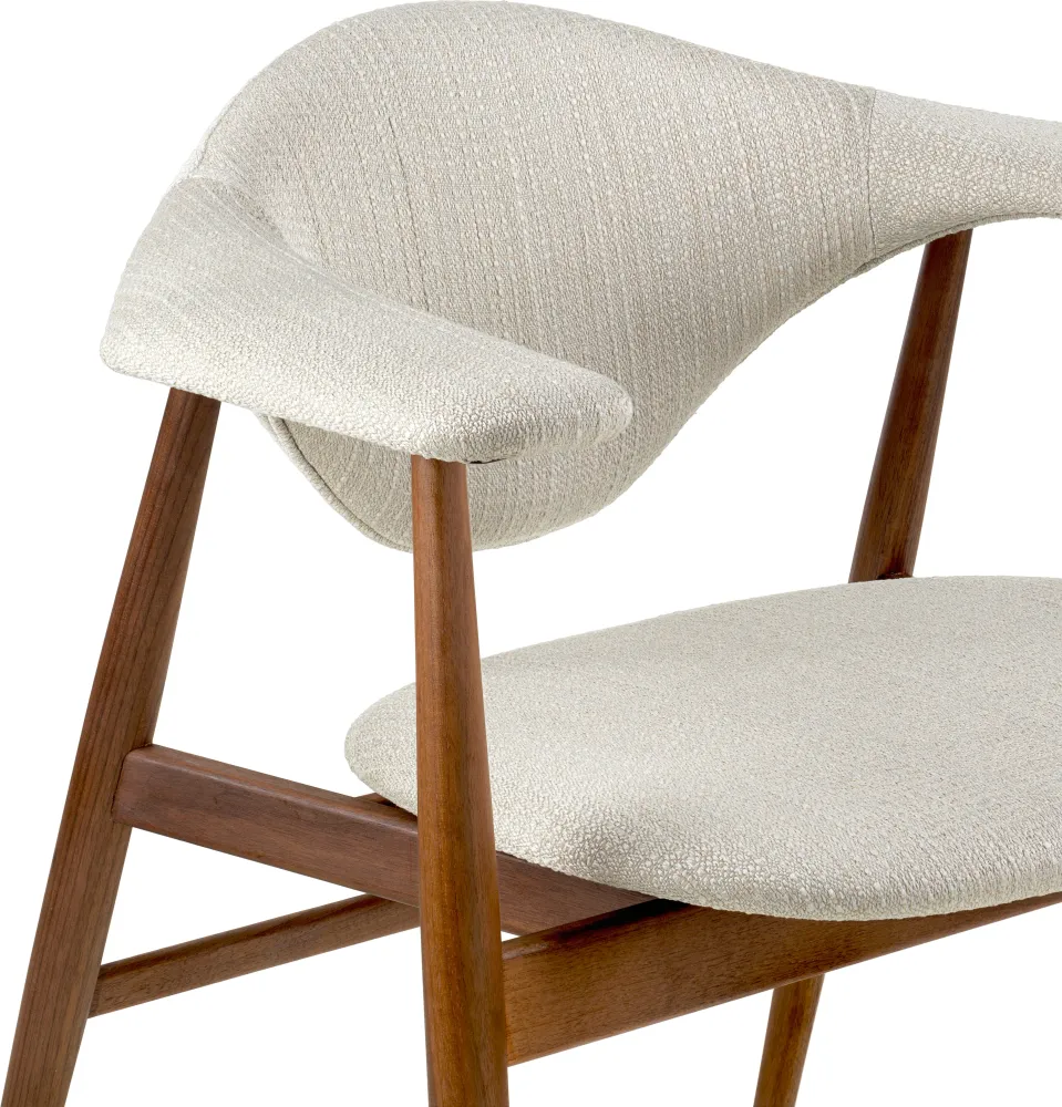 Beiger MASCULO Sessel mit Nussbaumfuß
