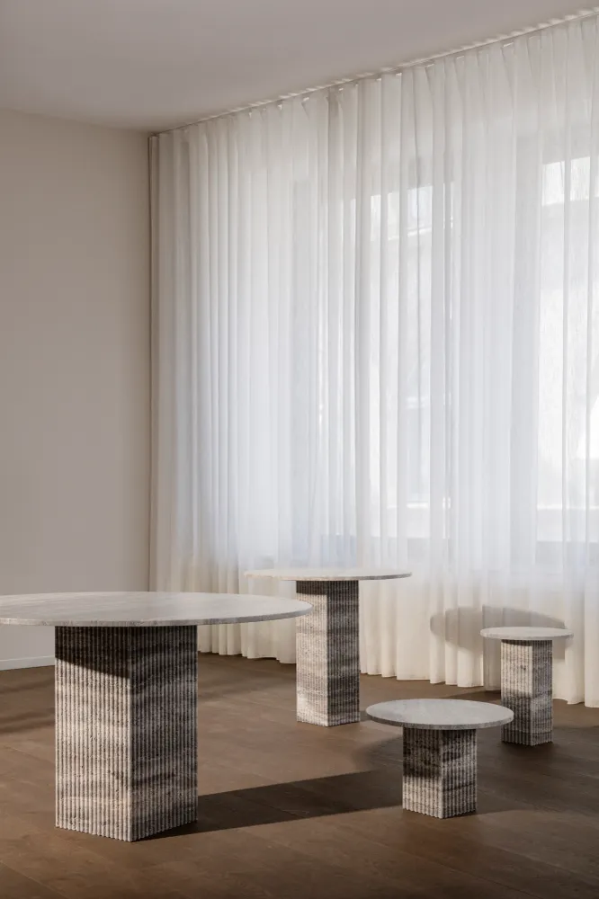 Beistelltisch SOHO grauer Travertin