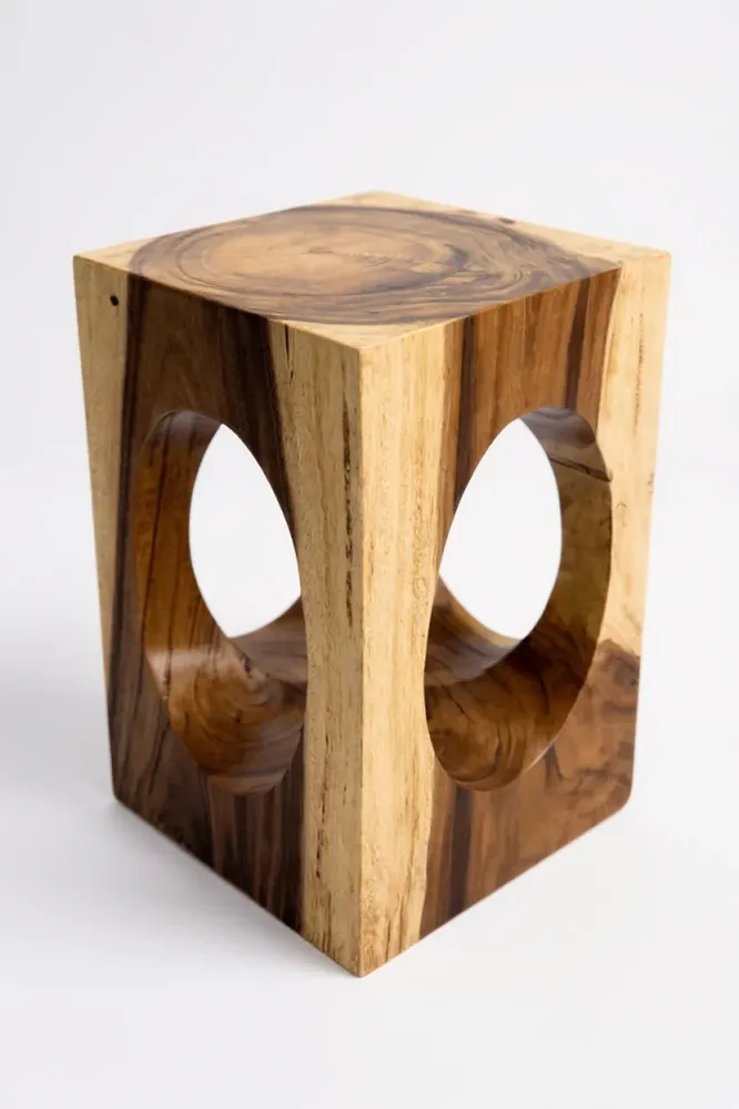 Holz Beistelltisch – Couchtisch Blumenhocker Hocker - Handgefertigt – Eckig mit O-Ausschnitt Suarholz - 45x30x30 cm
